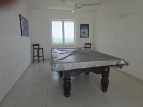 Luxury Beachfront Apartment - Your Perfect Getaway